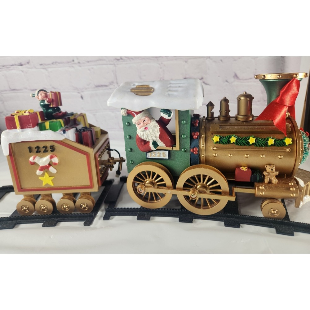 "North Pole Express"  Musical Train Around the Tree.‎ Santa Waves Vintage